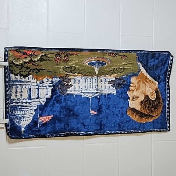 Vintage JFK Co Collectors Tapestry American Flag USA Capitol Velvet Tapestry - Picture 2 of 12